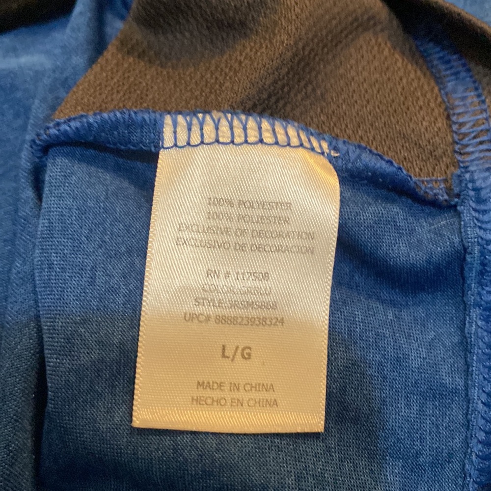 Two Reebok tees - Picture 6 of 8